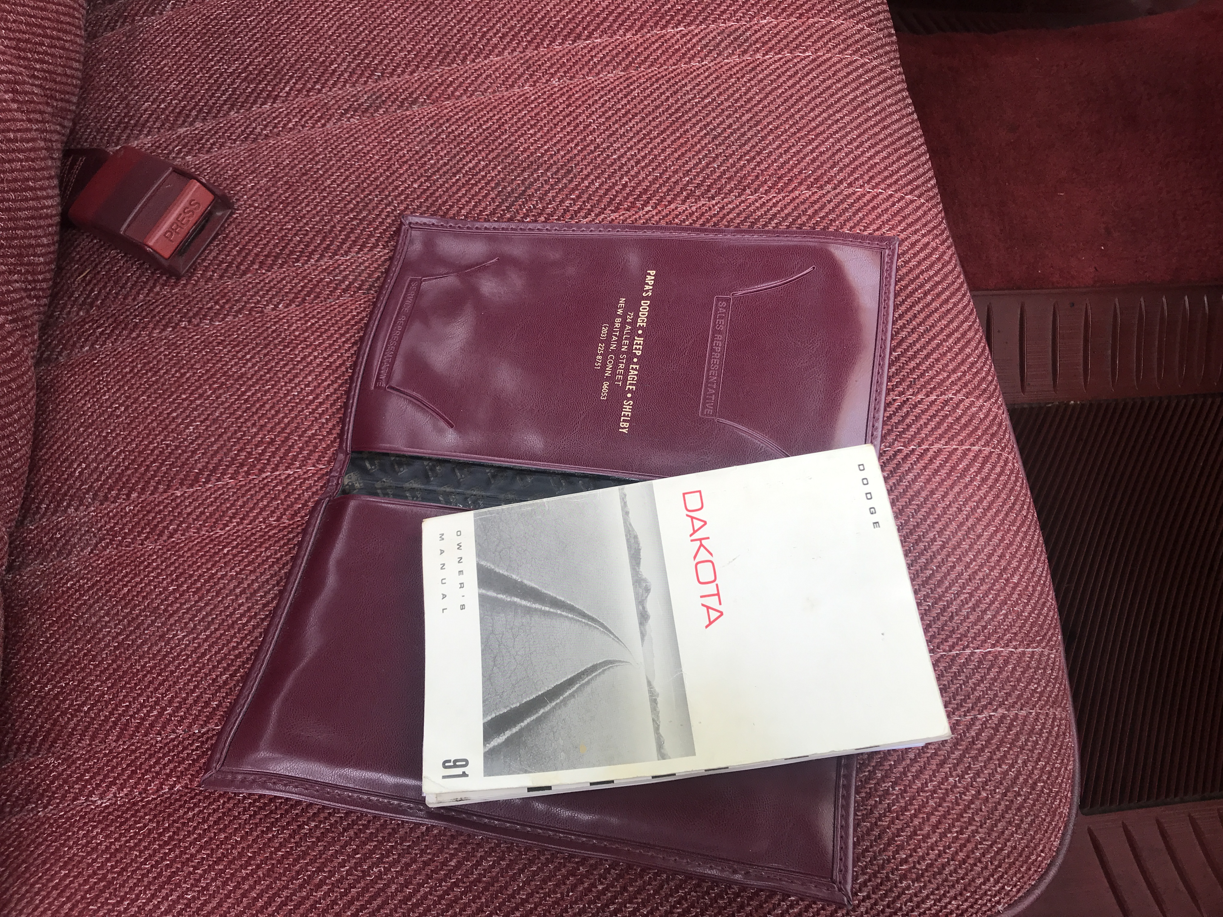 1991 Dodge Dakota Pickup ONE OWNER 117K 8 foot bed and roomy bench seating NICE — photo 58